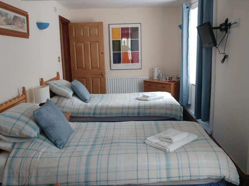 Twin En-suite Room (inc. Breakfast)