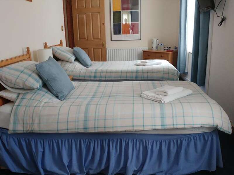 Twin En-suite Room (inc. Breakfast)